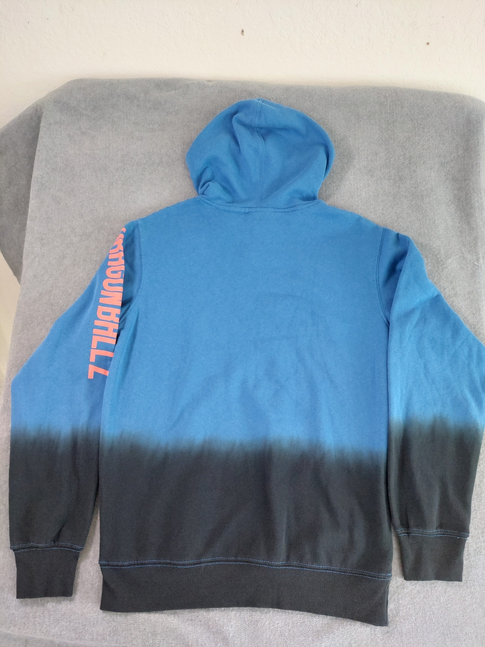 Dragon Ball Z Son Goku Dip Dye Ombre Hoodie Medium NWT - Picture 8 of 8